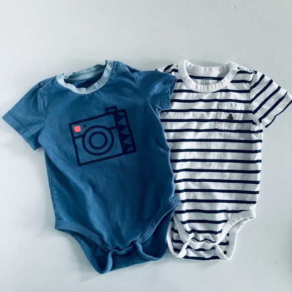 Gap 2-Pack Bodysuits - Picture 1 of 2